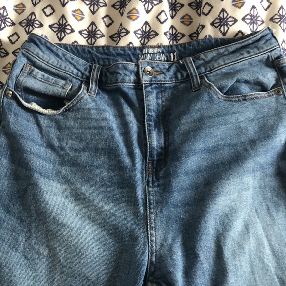 MOM JEANS - Picture 4 of 5